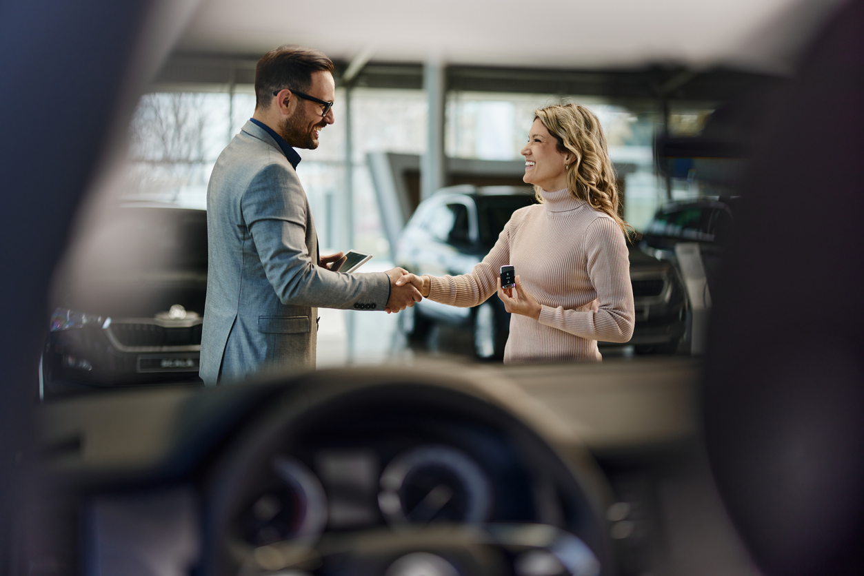 What is a car loan broker?